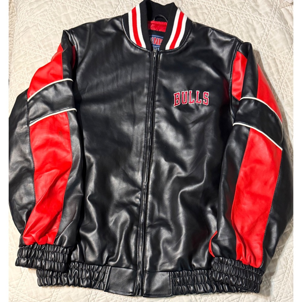 NBA GIII Chicago Bulls Bomber Jacket Men L Black Faux Leather Embroider Varsity